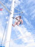Pete tests the mast hoist at Money Bay