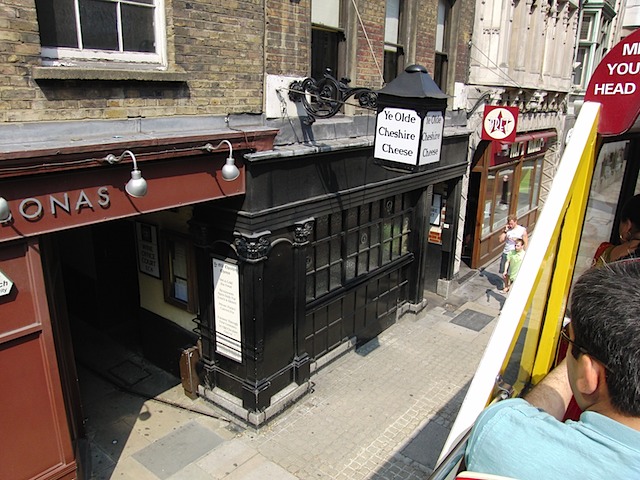 Ye Olde Cheshire Cheese, London