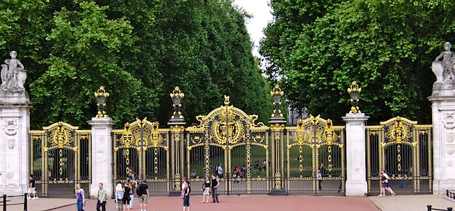 Gate to Green Park