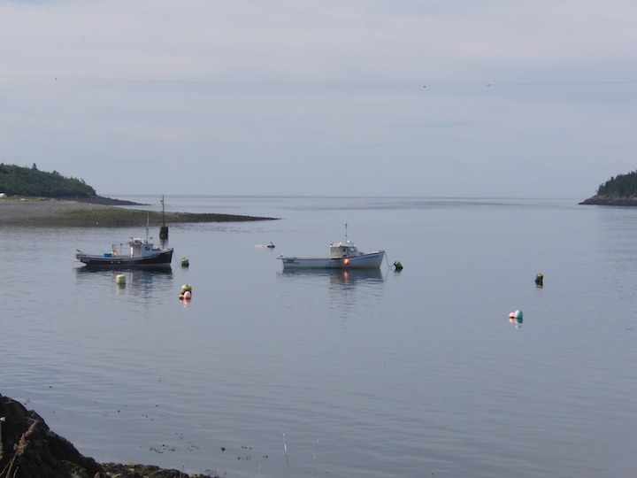 Channel between Mainland and Tiverton