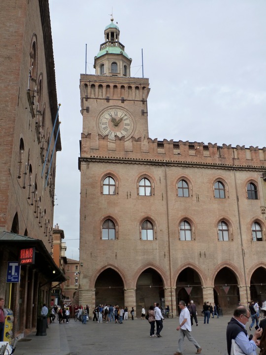 Piazza Maggiore Bologna