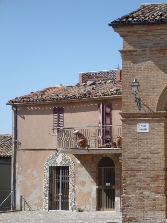 Mosaic doorway in Mondaino